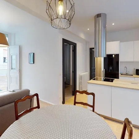 Appartement Biarritz, 3 Pieces, 6 Personnes - Fr-1-621-9 * بياريتز